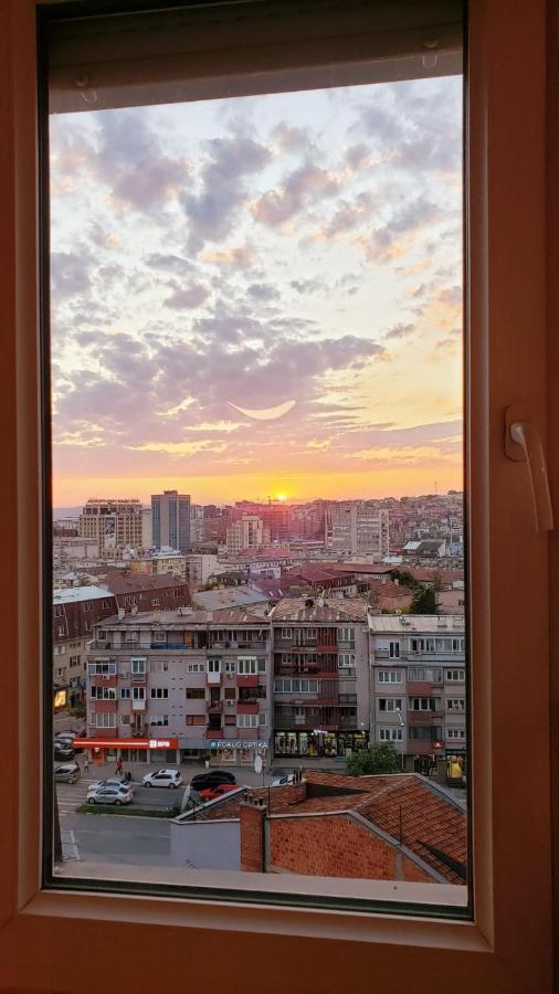 Gorgeous Apartment With City View In The City Center Pristina Exterior foto